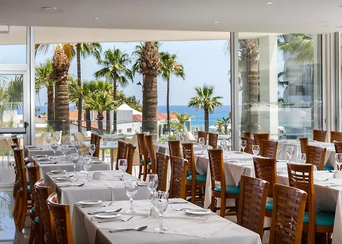 Tsokkos Otel 4*