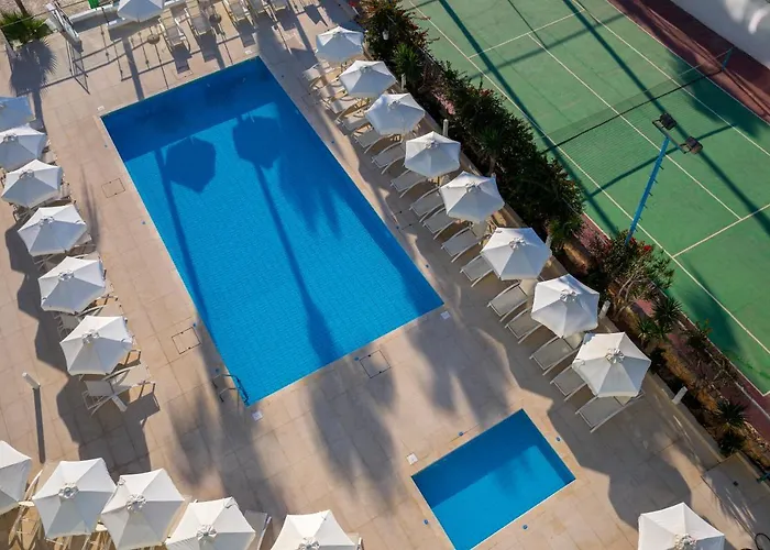 Otel Tsokkos 4*