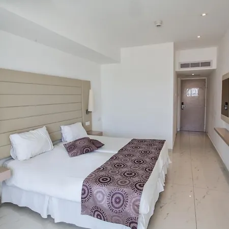 Tsokkos Hotel