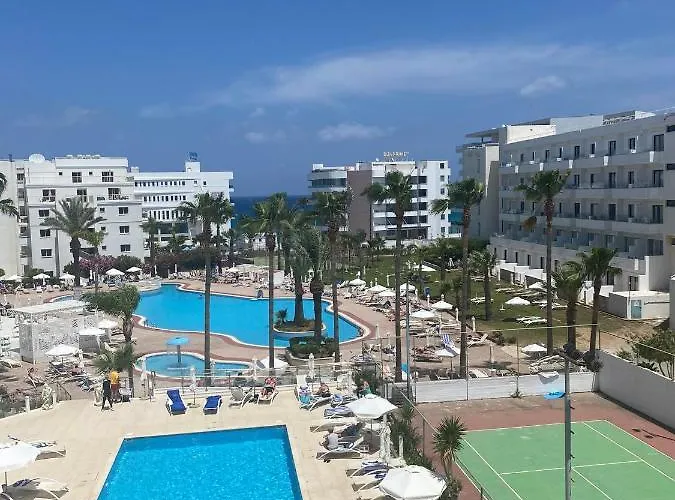 Tsokkos Otel 4*